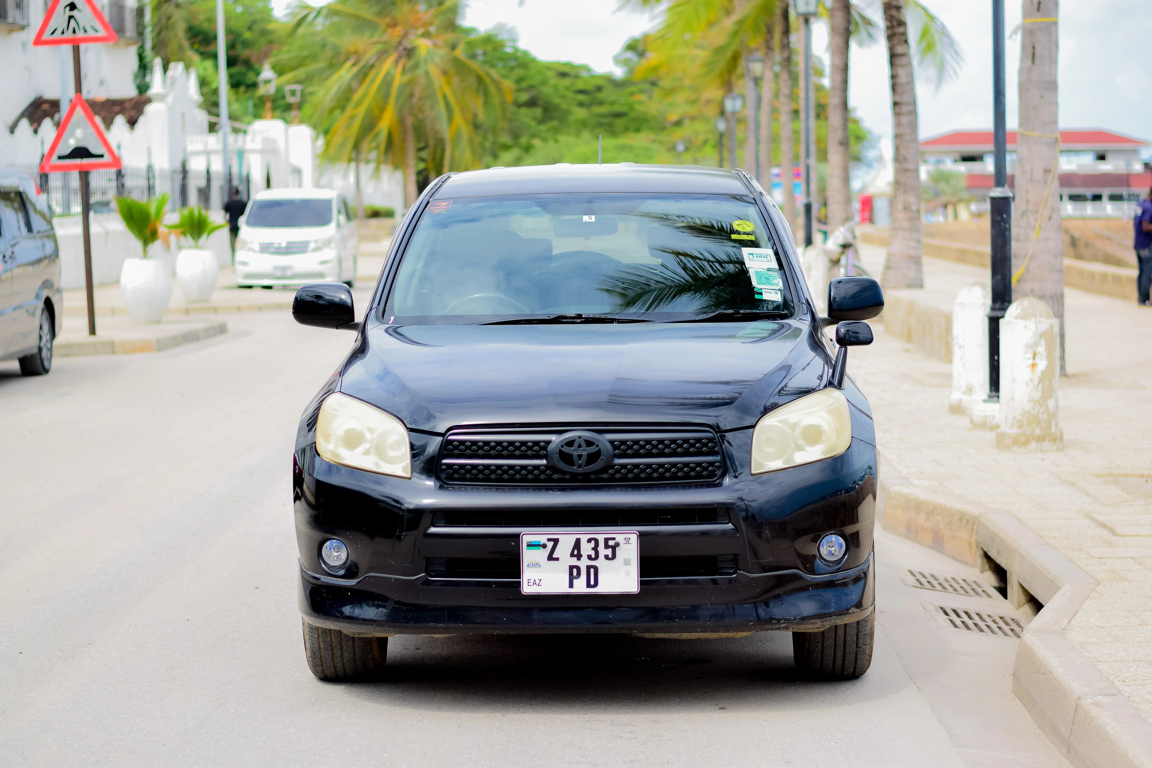 Toyota RAV4 Retro (5-door) car hire Zanzibar - photo 5